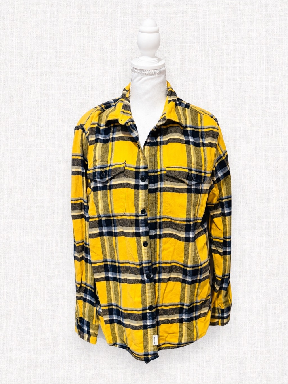 American Eagle Outfitters Yellow and Black Plaid Button-Down Shirt